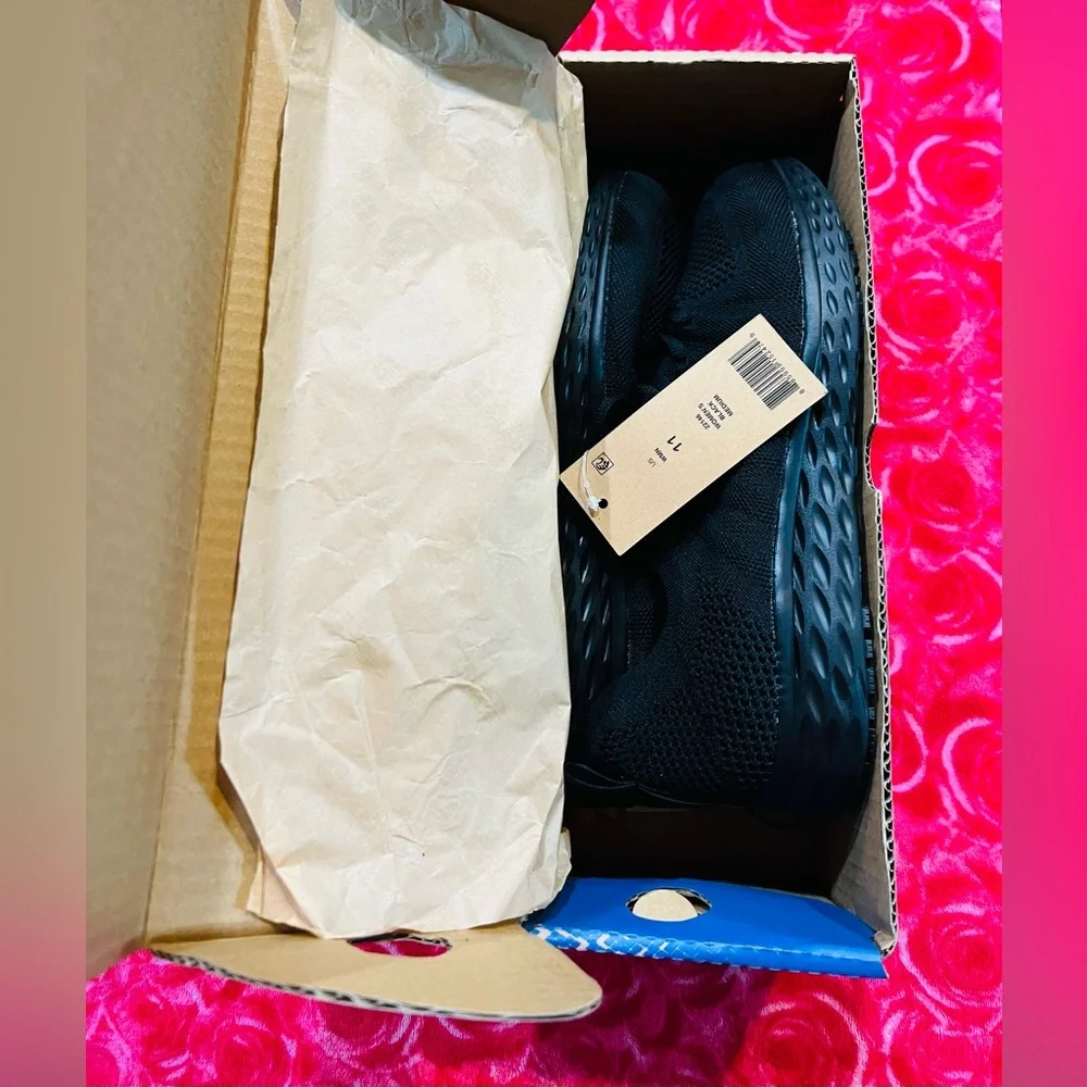 ❤️Shoes ForCrews EverlightWomen's Slip Resistant Work Shoes, Black Knit Sneakers - Picture 7 of 16